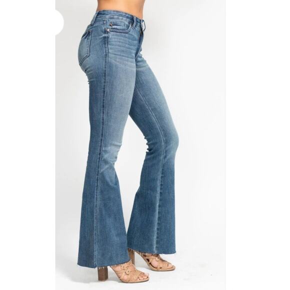 Judy Blue Women’s Curvy Mid Rise Tummy Control Blue Flared Jeans Sz 16W - Picture 1 of 13